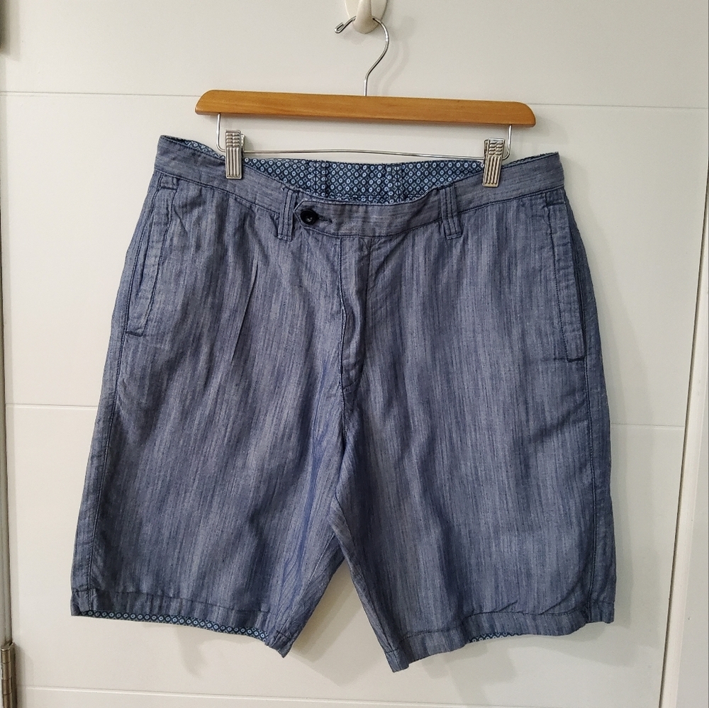 Tommy Bahama Reversible Shorts Size 34